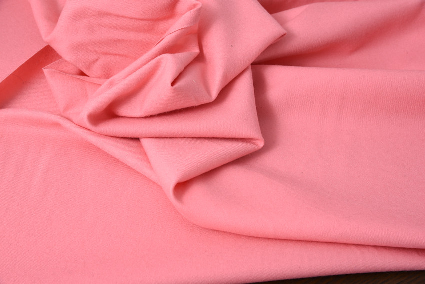 胡胡布店春秋弹力精纺羊毛面料水粉色1.4米宽75元一米_7折现价7.5元