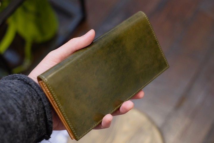 日本 新喜皮革制马臀皮 橄榄绿 透芯染 油透染 绿色 皮革材料