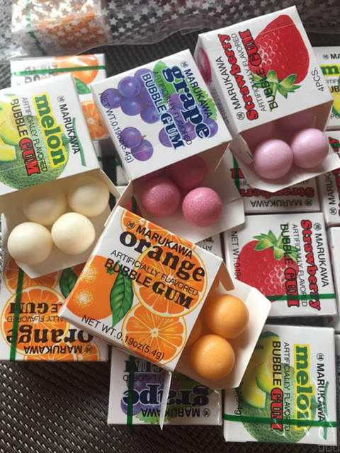 Taiwan on behalf of Sichuan Nippon Maru buy bubble gum balls grapes oranges fruity strawberry chewing gum childhood Taiwan on behalf of Sichuan Nippon Maru buy bubble gum balls grapes oranges fruity strawberry chewing gum childhood