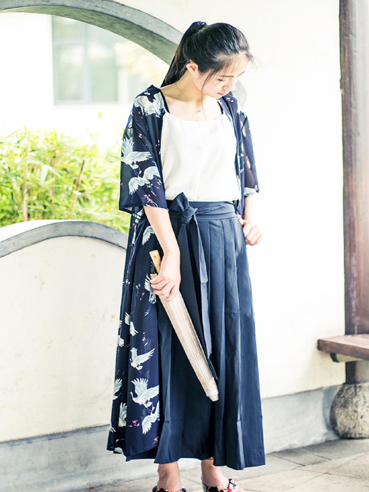 仙鹤羽织外套搭配百褶裙,腰间的蝴蝶结设计让整体更加和风.还等什么