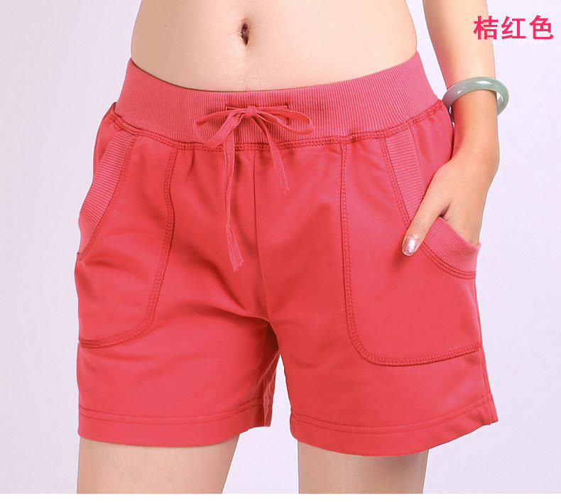 Шортики с цветочным узором 