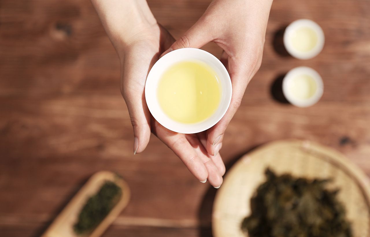 爱打扮(www.idaban.cn)，早绿茶晚普洱，每日三杯茶喝出健康28
