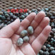 Hainan Yuanbao Xingyue Bodhi Seed 원자재 원료 원시 씨앗 하이 밀도가 높은 울음 소리 흰색 제이드 변환 스타 달 흩어져있는 구슬 무료 배송 Hainan Yuanbao Xingyue Bodhi Seed 원자재 원료 원시 씨앗 하이 밀도가 높은 울음 소리 흰색 제이드 변환 스타 달 흩어져있는 구슬 무료 배송