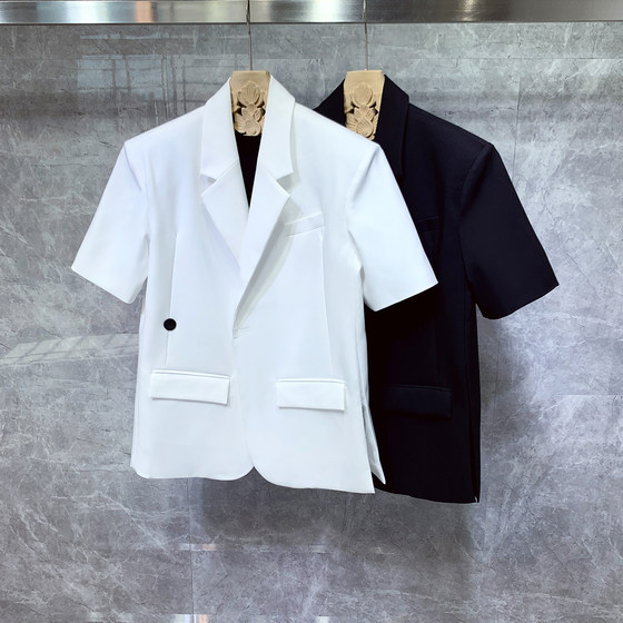 Summer high-end short-sleeved white small suit jacket for men's Korean style trendy brand ins Hong Kong style handsome single suit
Summer high-end short-sleeved white small suit jacket for men's Korean style trendy brand ins Hong Kong style handsome single suit