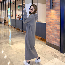 The hooded sweater dress woman spring and autumn 2022 new pure-color loose bf lazy wind lengthened knee skirt