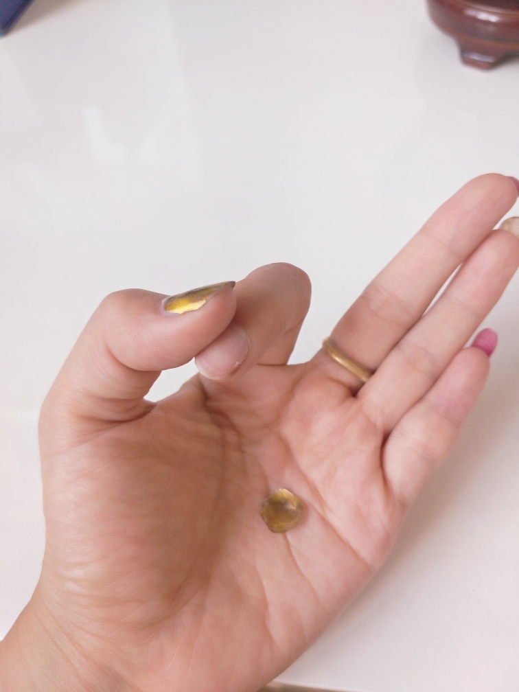 小奥汀猫眼指甲油可剥无毒持久怎么样好用不多少钱,亲自上手使用分享,第7张 小奥汀猫眼指甲油可剥无毒持久怎么样好用不多少钱,亲自上手使用分享,第7张