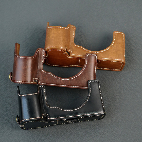 Suitable for Sony A7Cll second-generation camera bag a7c2 imitation leather base A7CR protective cover A7CR camera bag accessories
Suitable for Sony A7Cll second-generation camera bag a7c2 imitation leather base A7CR protective cover A7CR camera bag accessories