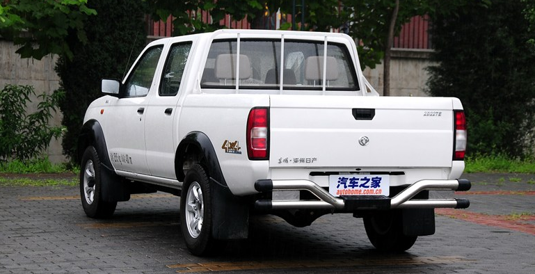 东风日产尼桑皮卡后保险杠 d21 p27 p31 锐骐皮卡柴油版后杠 加厚