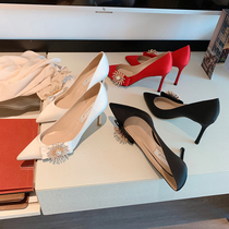 2021 new spring womens single shoes girl French small heel pointed womens shoes with rhinestone Net red wedding shoes