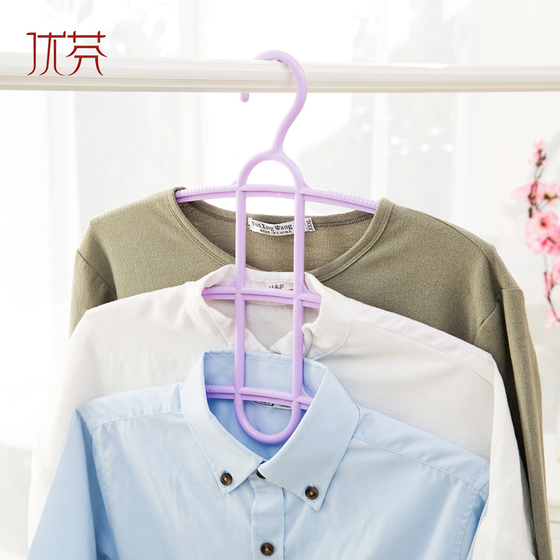 优芬3层防滑塑料衣服挂衣架5只装 鱼骨型晾晒架  晒衣架衣服挂架产品展示图5