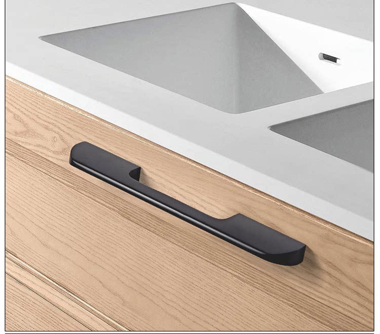 柜门拉手加长现代简约黑色铝合金长条橱柜吊柜鞋柜超长大衣柜把手