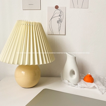 Vintage Middle Antique Nordic Pleated Table Lamp Ins Girl Heart Bedroom Atmosphere Light Retro Bedside Decorative Lamp