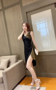 Sexy deep V low chest open chest and buttock nightclub fashion dress