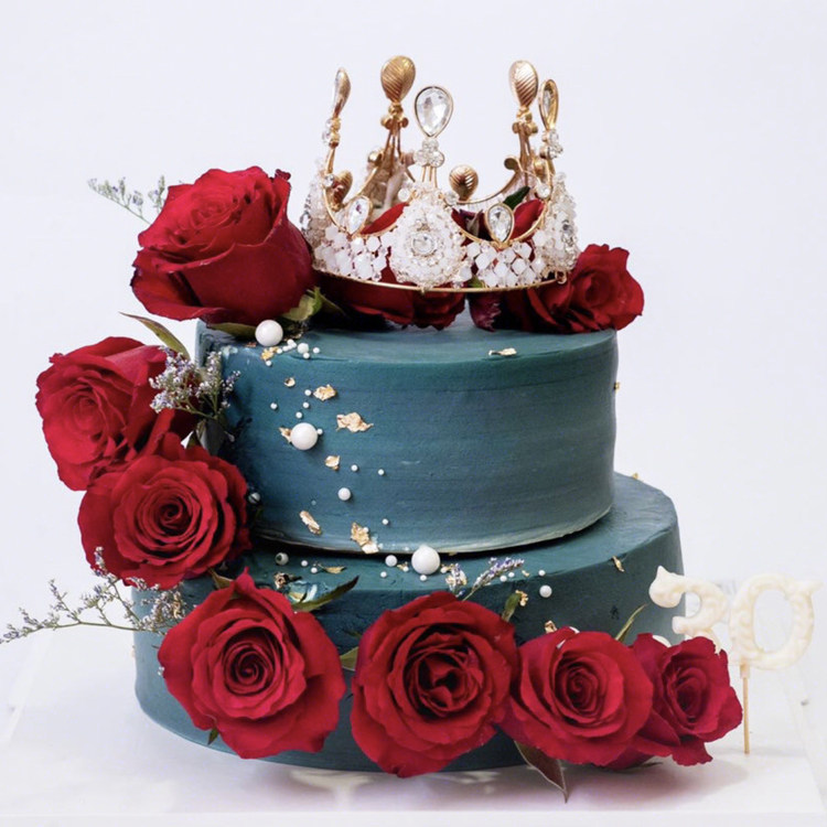 情人节皇冠蛋糕装饰首饰盒求婚七夕女王玫瑰婚礼珍珠闺蜜520生日z