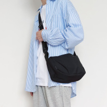 Japan and South Korea Leisure shoulder bag Tide Brand Mens Backpack Girls Sports Joker Shoulder Bag Bucket-shaped Student Postman Bag