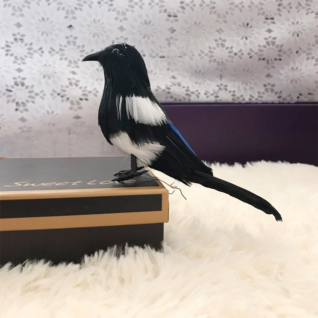 ເຄື່ອງປະດັບ feather magpie simulated, ຫັດຖະກໍາ, ເຄື່ອງເຮັດສວນ, ນົກປອມ, ອຸປະກອນເຮືອນທີ່ບໍ່ມີຊີວິດ, ການຕົກແຕ່ງຫ້ອງຮັບແຂກທີ່ນິຍົມ