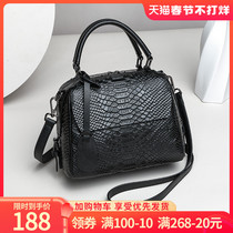 Real-skin women's bag 2023 new summer bags full of handbag mothers' middle-aged texture shoulder-sling women