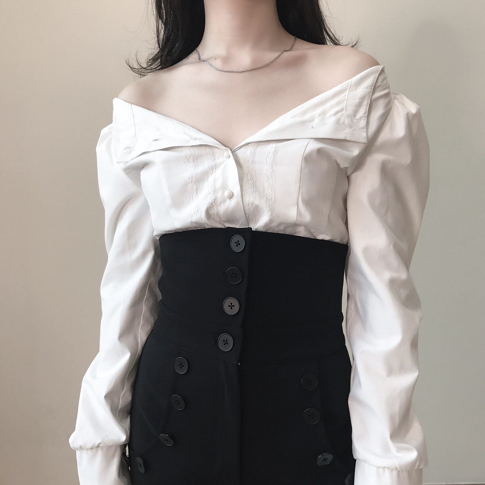 saravivi2017秋季新款一字领露肩衬衫长袖百搭收腰衬衣潮上衣女_5折