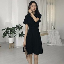 2021 spring and summer new French Hepburn style small black skirt waist thin V-neck short-sleeved a-word dress female