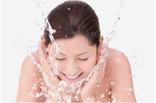 什么！还有女生在用洗面奶卸妆吗？19