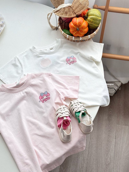 Cool and breathable 110-160 sizes fan welfare summer girls 95% cotton short-sleeved T-shirt soft and smooth
Cool and breathable 110-160 sizes fan welfare summer girls 95% cotton short-sleeved T-shirt soft and smooth