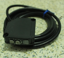 Omron E3JK - TR 11 - D photoelectric sensor