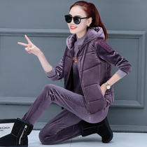 Sweater three-piece thick plus velvet women 2021 New golden velvet set Fashion Walk winter sports casual wear