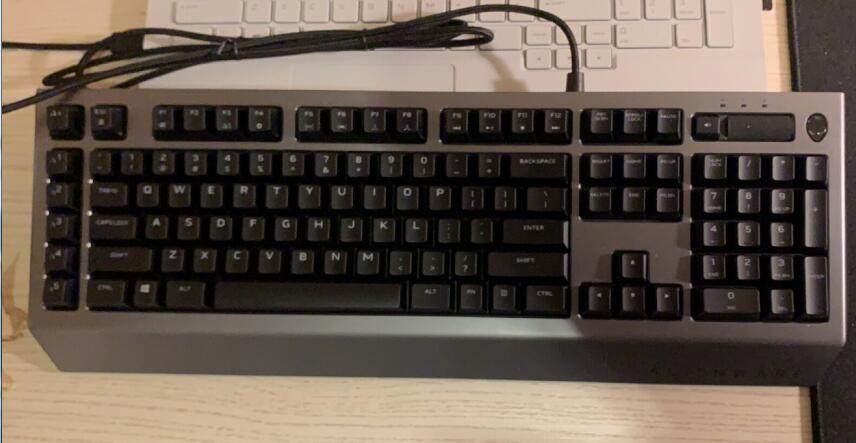 Alienware/外星人AW768机械/茶轴游戏键盘(AlienFX灯效插图1