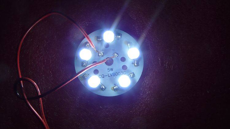 12v到15v 5w白光 高亮度led发光二极管贴片小灯珠灯板光源