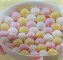 Missing small dumplings three-in-one combination pack 300g*4 packs Strawberry black sesame peanut three-color small dumplings Yuanxiao