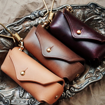 American horween tea core leather oil wax leather simple American three-dimensional key bag key pendant buckle