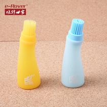 Extruded silicone oil brush with bottle household high temperature resistant kitchen small oil brush integrated barbecue brush