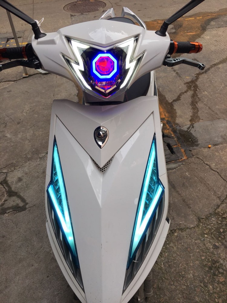 摩托车电动车改装led大灯鬼火三代战速大灯天使眼恶魔眼透镜射灯