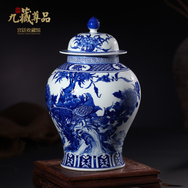 Jingdezhen ceramic vases, antique hand - made of blue and white porcelain painting of flowers and the general pot of tea pot home decoration furnishing articles