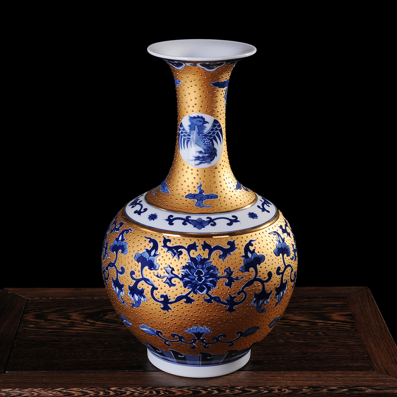 Jingdezhen ceramics gold hand - made sweet reward bottle vase and I and fashionable adornment handicraft furnishing articles in the living room