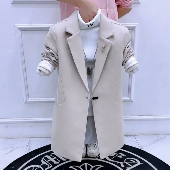 Autumn and winter outer set men's Korean version of fashion, simple frying street men's medium long hair woolen coat high -level sense net red trench coat
Autumn and winter outer set men's Korean version of fashion, simple frying street men's medium long hair woolen coat high -level sense net red trench coat