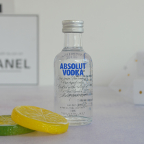 Wine and wine version Swedish Absolute Vodka original 50ml cake baking ornaments small sample glass bottle collection