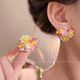 Yu Shuxin의 동일한 휴가 스타일 여성을위한 3 차원 꽃 귀걸이 2025 New Dopamine Spring and Summer Bed Earrings Yu Shuxin의 동일한 휴가 스타일 여성을위한 3 차원 꽃 귀걸이 2025 New Dopamine Spring and Summer Bed Earrings