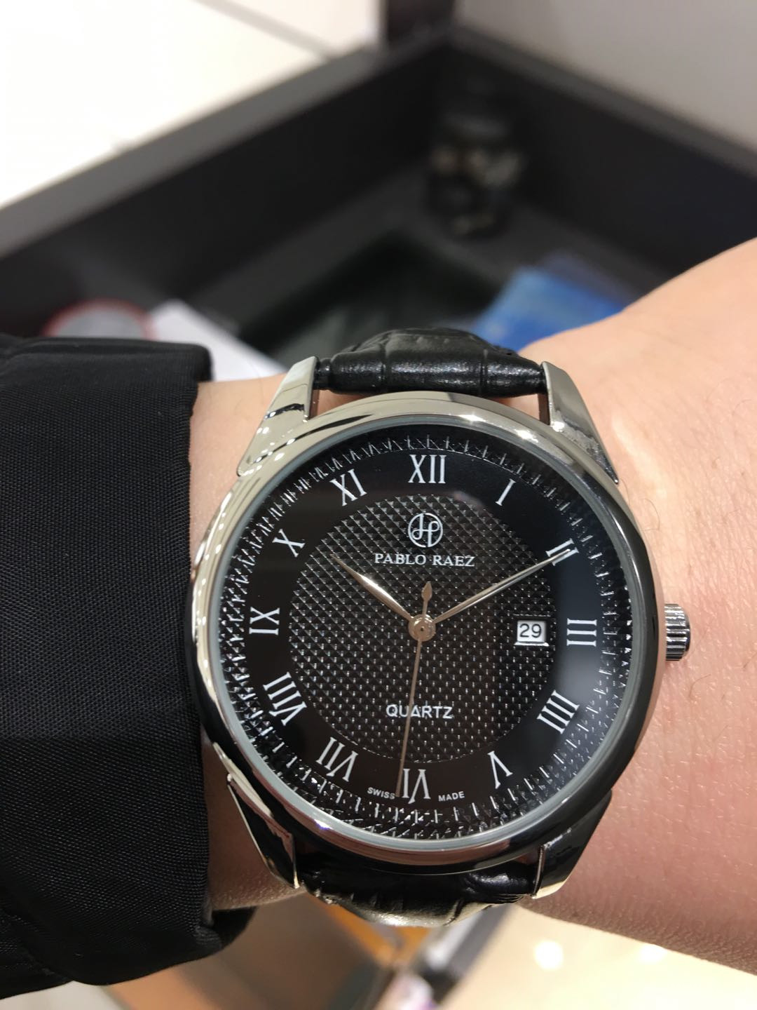 时尚休闲皮带男表复古风潮流百搭石英表针扣黑色腕表包邮-pabloraez