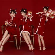 Shadow building New Years best friend Qipai Qipao Fu National Tide Sisters Sweet And Beautiful Red Festive Chinese Wind Qipao To Write True Costumes