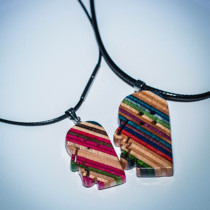 BOARDHEAD SKATEBOARD COLOR LAYER PENDANT