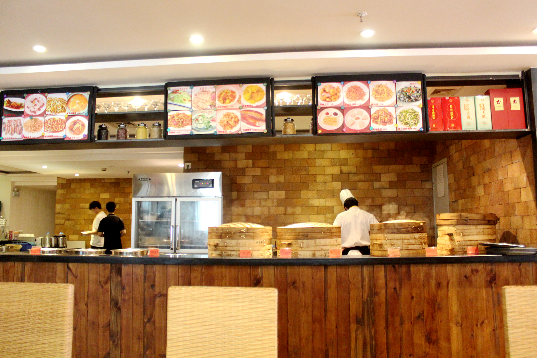 杭州本土蒸菜店,几十年沿袭的怀旧做派