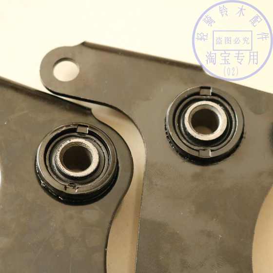Suzuki Kanjun GR150 엔진 전면 행거 QS150-5 전면 브래킷 장착 플레이트 왼쪽 및 오른쪽 고정 프레임에 적합합니다. Suzuki Kanjun GR150 엔진 전면 행거 QS150-5 전면 브래킷 장착 플레이트 왼쪽 및 오른쪽 고정 프레임에 적합합니다.