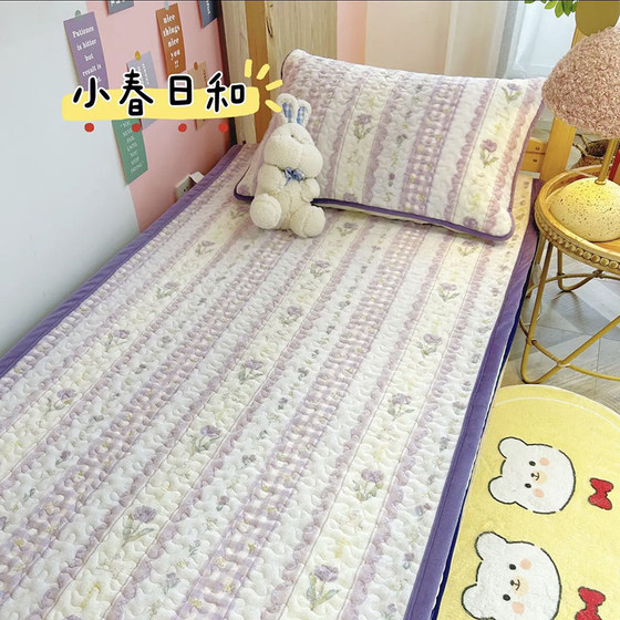 Milk fleece student dormitory special bed cover single thickened double-sided dual-purpose upper and lower bunk sheets anti-slip 2024 new model
Milk fleece student dormitory special bed cover single thickened double-sided dual-purpose upper and lower bunk sheets anti-slip 2024 new model