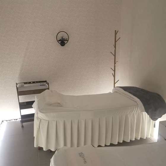 Jinjin Beauty Bed cover four -piece beauty salon products beauty bed white bedding beauty shop special massage bed sheet
Jinjin Beauty Bed cover four -piece beauty salon products beauty bed white bedding beauty shop special massage bed sheet