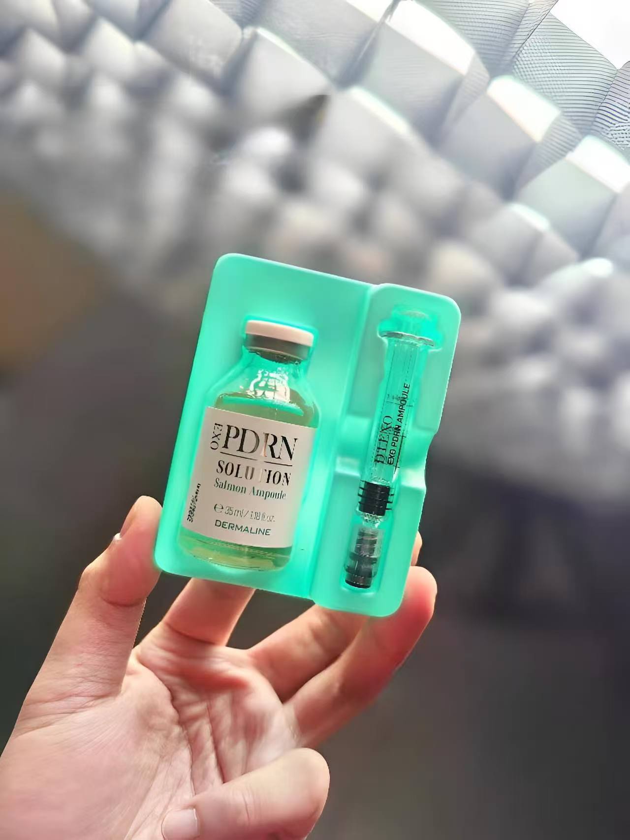 韩国积雪草外泌体水光安瓶微针导入精华补水修复紧致抗衰吊瓶滚针