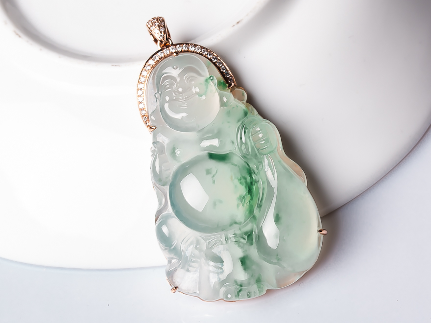 18k金镶嵌钻石老坑翡翠a货冰种飘彩布袋佛公吊坠 17.85克