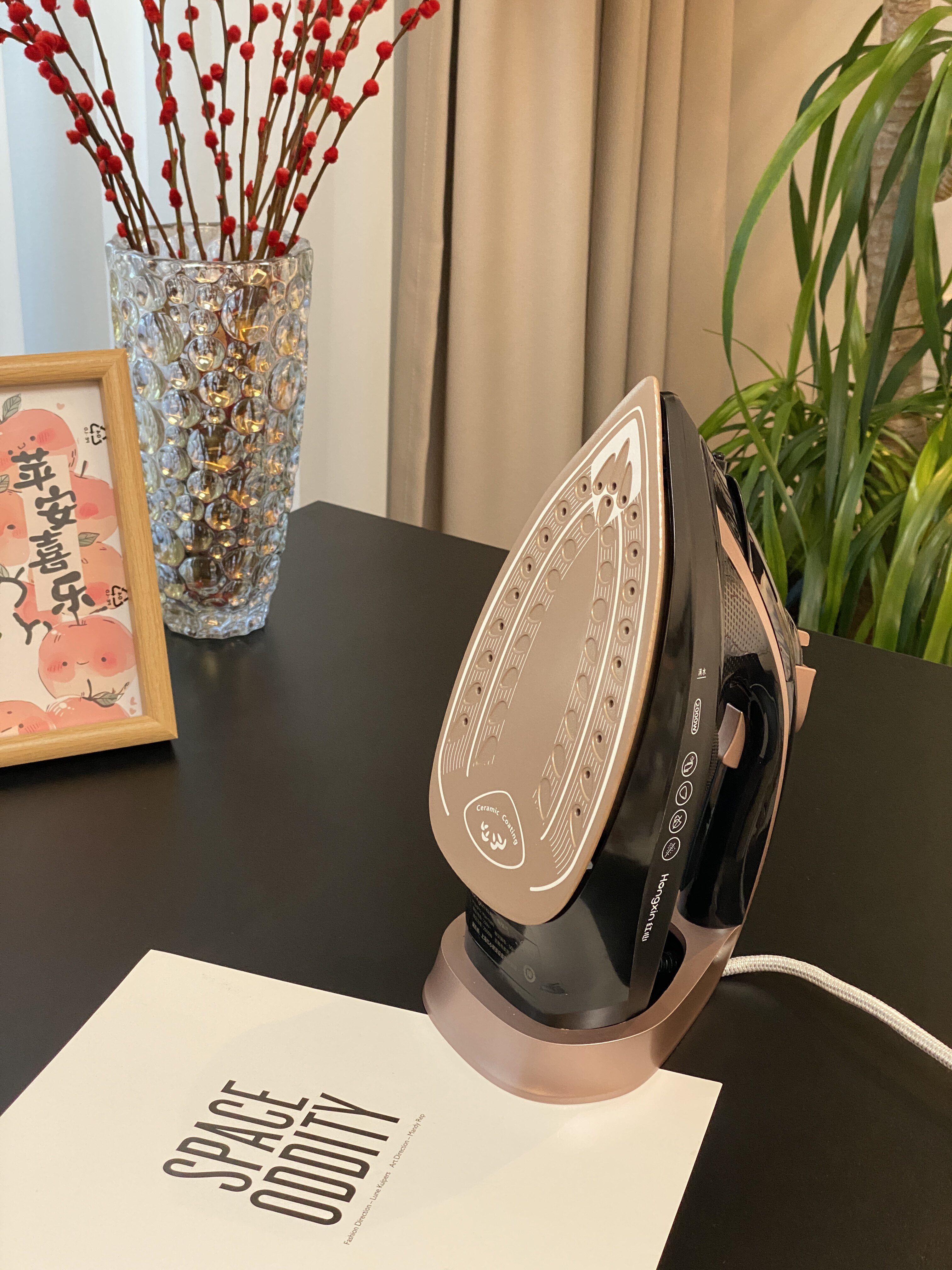 红心手持电熨斗家用蒸汽熨斗迷你烫衣服小型烫斗便携式熨烫机2024