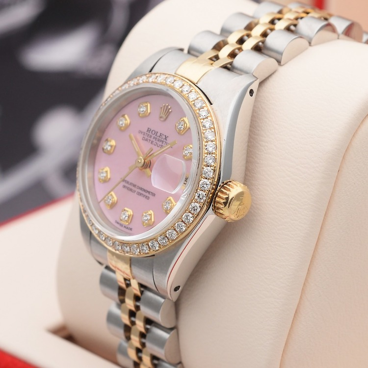 劳力士女装日志型18k黄金粉贝母镶钻自动机械手表女士9.8新69173