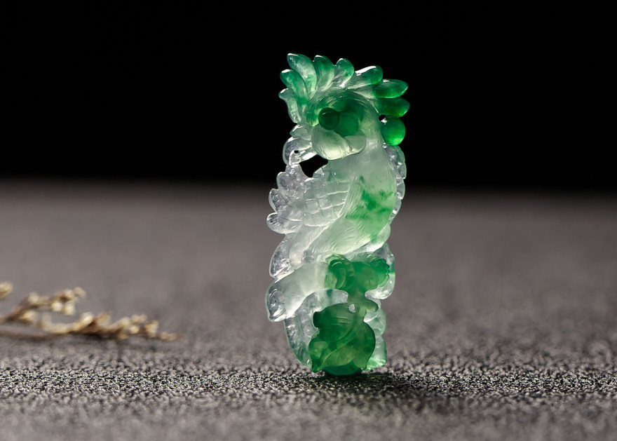 天然翡翠缅甸玉器a货正品冰种飘花英明神武玉佩玉吊坠7.16g